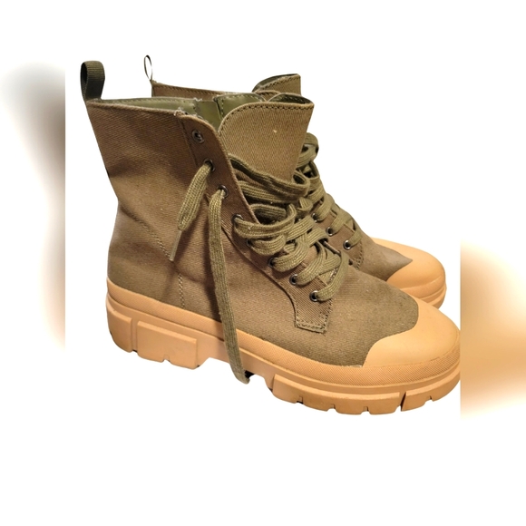 Shoe Dazzle Shoes - Army green women boots